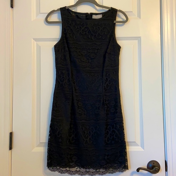 Black lace dress - Picture 2 of 7